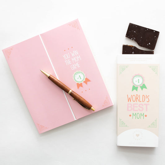Mom Award – an everyday card for mom with chocolate inside!